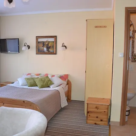 Helena Frühstückspension 3*